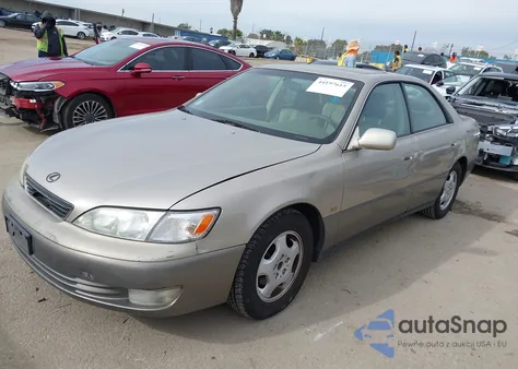 1999 Lexus Es 300 из США, поврежденный, VIN JT8BF28G8X5071267